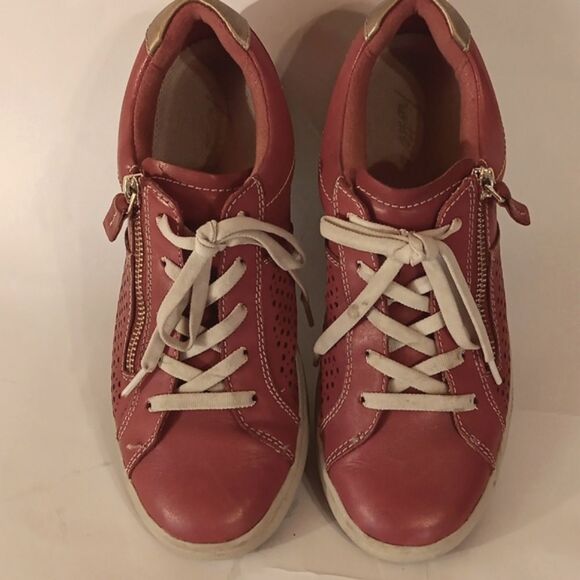 Earth Origins Etta Sneakers.Athletic, Casual. Comfort - Picture 2 of 9